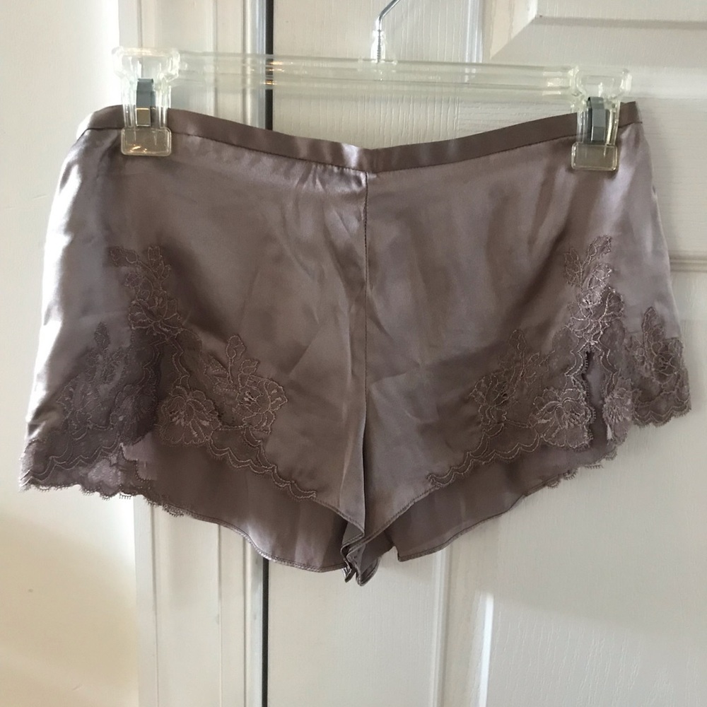 Natori Lillian silk shorts